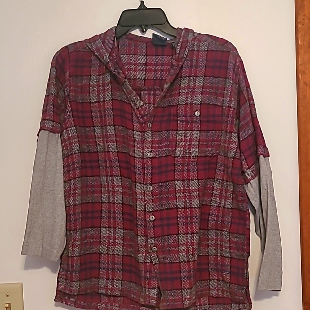 NWOT Shah Safari red & gray plaid button up shirt with hood 100% cotton Sz L